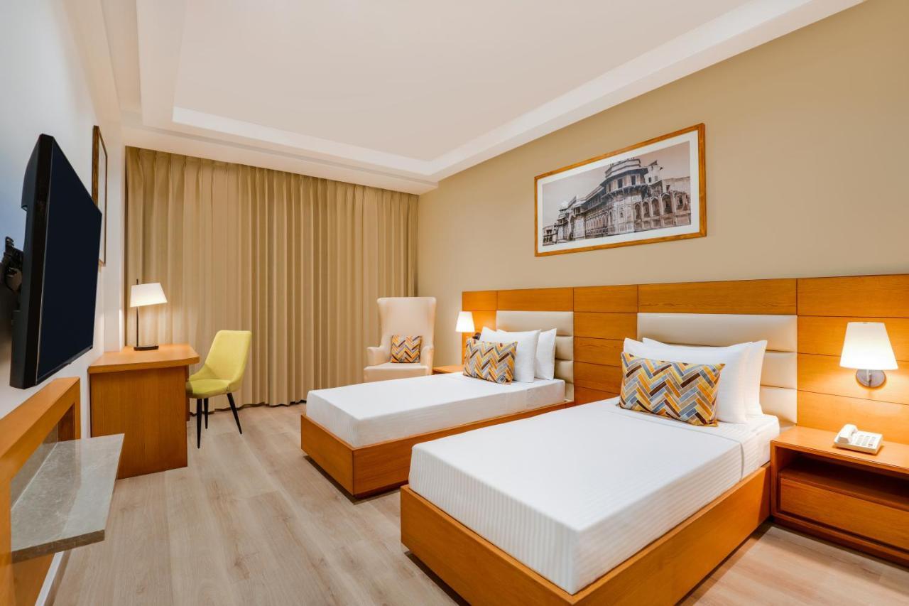 Lemon Tree Hotel Agra Shikohabad Экстерьер фото